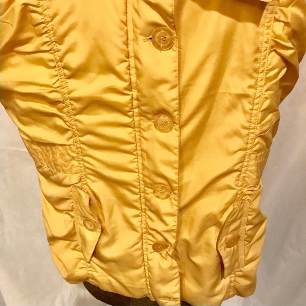 ❤️MiFresia - Bright Yellow Nylon Shearling Puffer Vest - XL - Picture 3 of 7